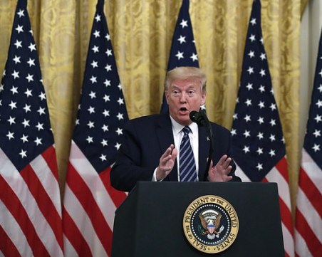 Тръмп видял доказателства, че вирусът тръгнал от лабораторията в Ухан