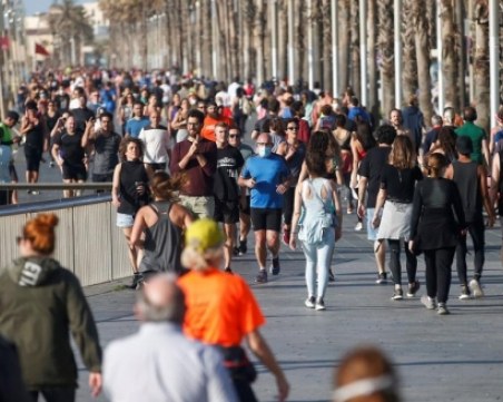 Хиляди спортуващи напълниха улиците в Мадрид и Барселона