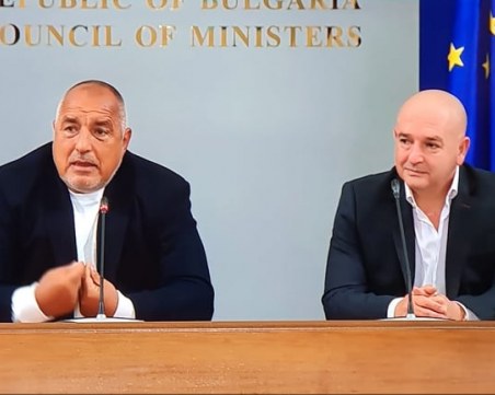 Борисов: Генералът е жив и здрав, щабът работи на пълни обороти