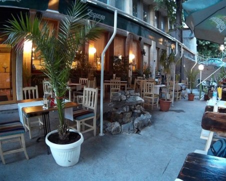 Кои заведения ще отворят и при какви условия?