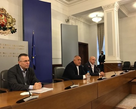 КПП-тата падат на 6 май! Отварят градините на заведенията, разрешават индивидуалните спортове