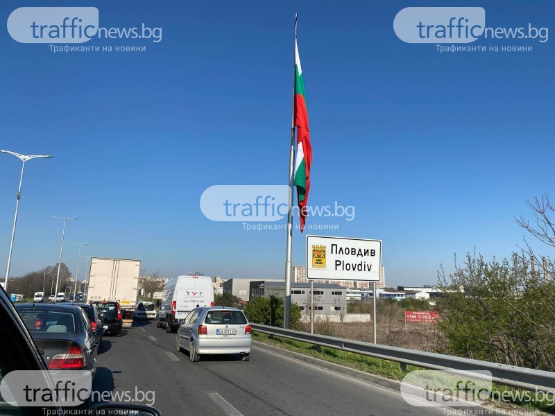 Без декларации за шофьорите на тирове, които минават транзит през България