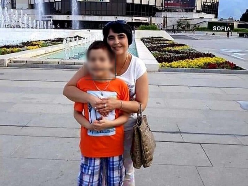 Семейството на починалата лекарка от Сливен се лекува от COVID-19 във ВМА