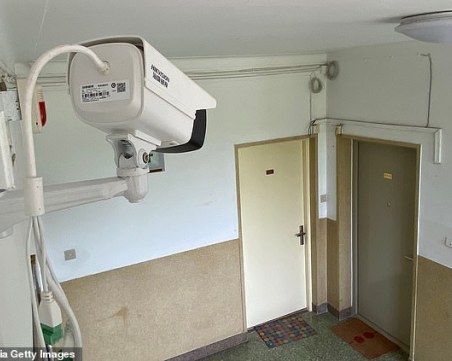 Биг Брадър пази Китай от втора вълна на COVID-19