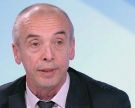 Доц. Мангъров: Не е нужно след края на май да продължаваме с тази игра