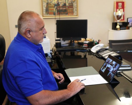 България подпомага Сърбия и Македония в борбата с кризата