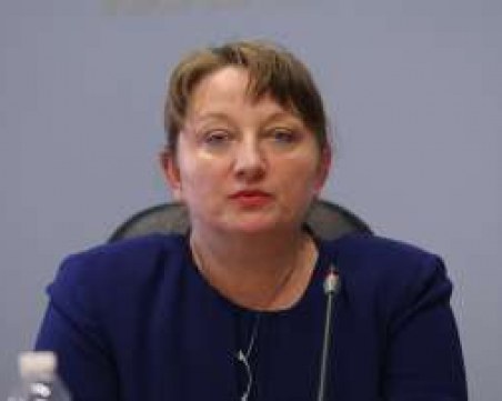 Министър Сачева: Правим 17 000 теста за Covid-19 в социалните домове