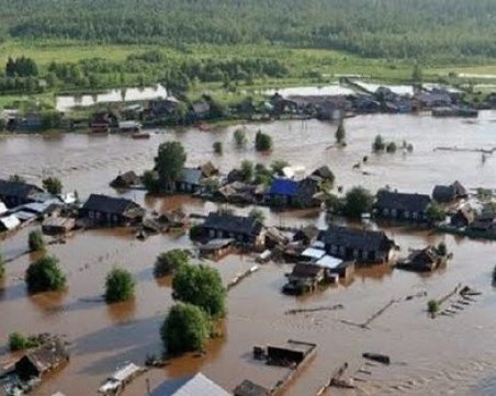 Язовирна стена се скъса в Узбекистан, евакуираха над 100 000 души