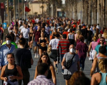 Как Хонконг пребори две вълни на Covid-19, давайки четири жертви