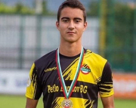 Младокът Стефан Попов с шанс за първия състав на 