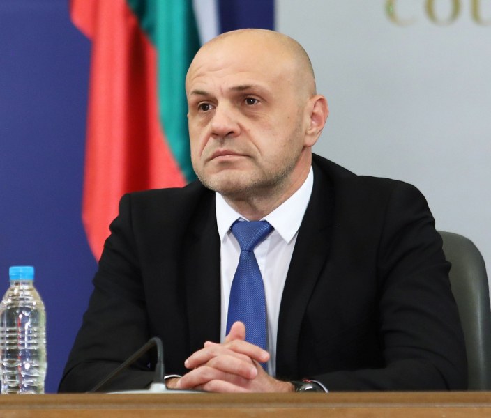 Дончев: Обсъждаме кога да отворим детските градини, следим ситуацията в други държави