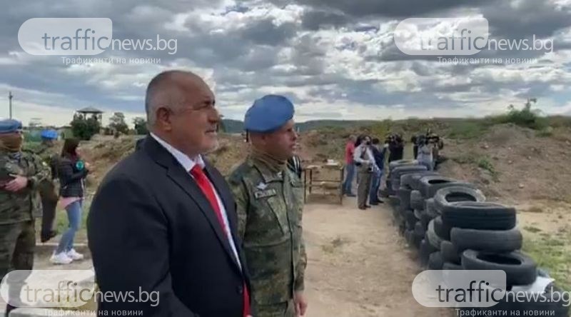 Борисов в Црънча: Честит празник на върховния главнокомандващ