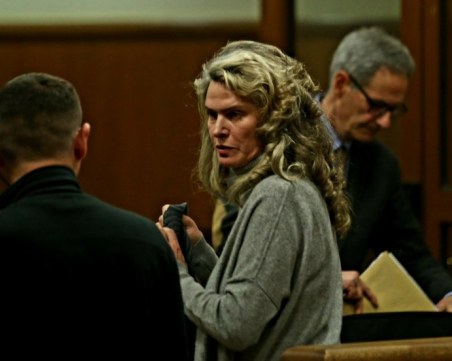 Окончателно: Жената на Божков и бившата му секретарка остават в ареста