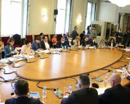 Промените в законите след извънредното положение влязоха в Правна комисия