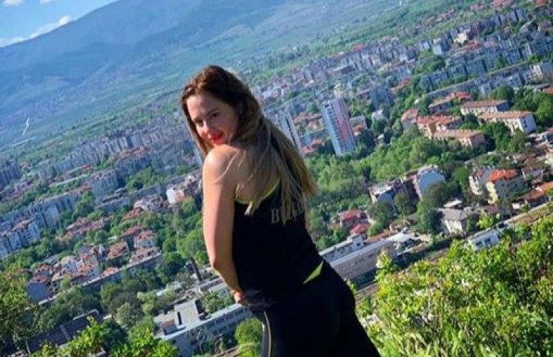 Едно от златните ни момичета на разходка в Пловдив