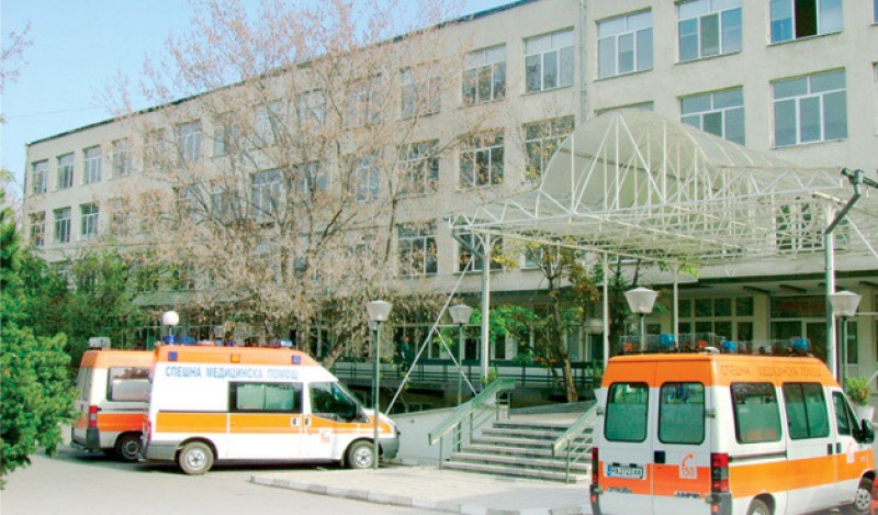 Още две медицински сестри от Пазарджик заразени с COVID-19, болно е и дете на медик