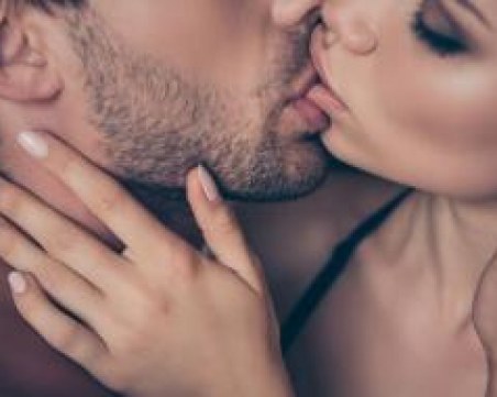8 неща, които можеш да научиш за някого от една-единствена целувка