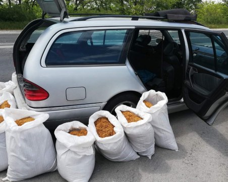 Удар! Арестуваха мъж с контрабанден тютюн за над 40 бона