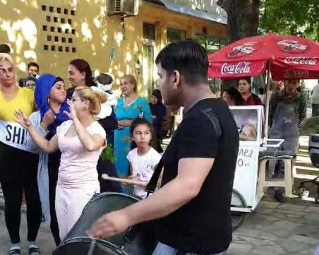 Въпреки заразата: Втора шумна сватба за три дни в Столипиново