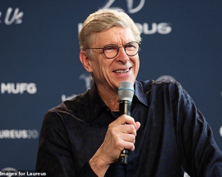 Венгер посочи наследника на Меси и Роналдо