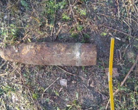 Военни обезвредиха невзривен снаряд край Казанлък