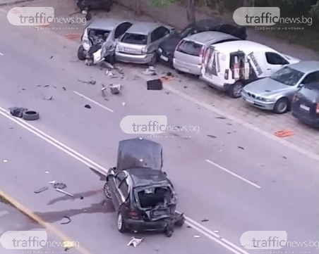 Меле в Тракия! Пиян шофьор отнесе няколко паркирани коли