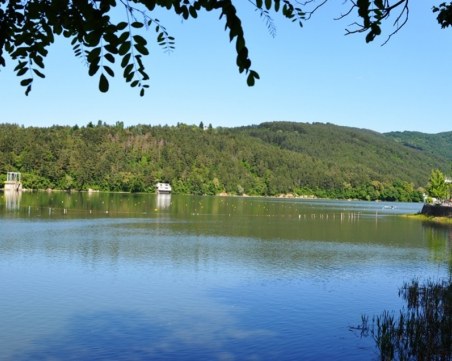 Рибари намериха труп в Панчаревското езеро
