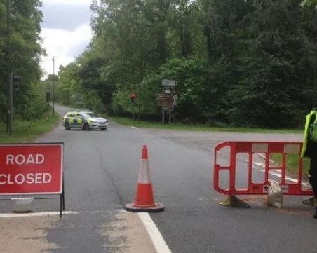 Полицията залови мъж и жена, носещи останки от човешко тяло в куфар