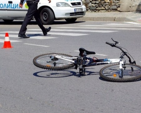 Велосипедист пострада при ПТП с товарен автомобил в Пловдив