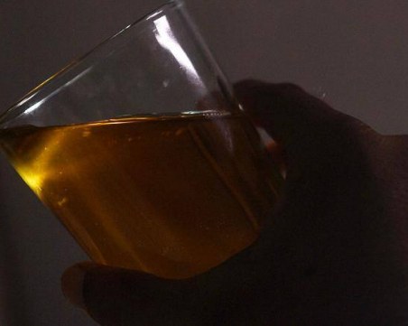 Заради сухия режим: Отровен алкохол уби десетки в Мексико