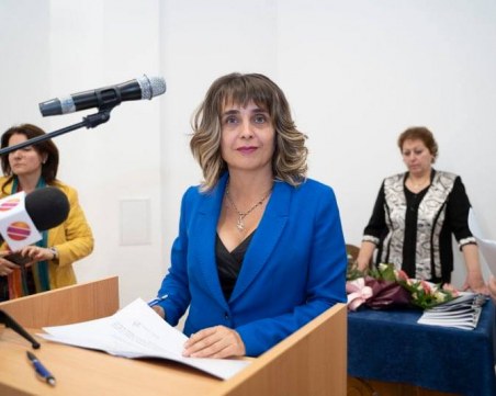 Майка на три деца с амбициозни цели за развитието на 