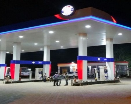 Експерти: Държавните бензиностанции няма да свалят рязко цените на пазара, но ще са регулатор