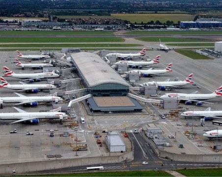 От Хийтроу искат да възстановят полетите до нискорисковите страни