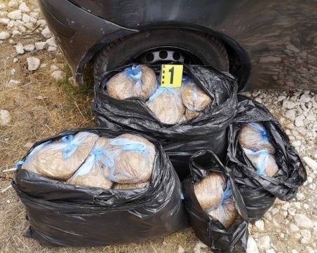 Спецакция на полицията – арестуваха двама с огромно количество безакцизни стоки в Раковски