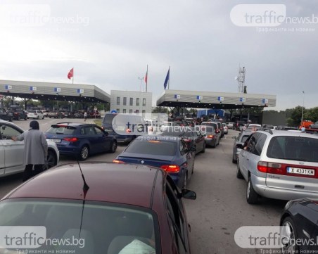 В зависимост от епидемията: Преразглеждат мярката за 14-дневна карантина