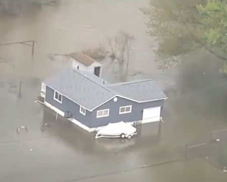 Язовири преляха в САЩ, повече от 50 пътя - блокирани