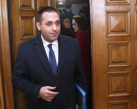 Караниколов: Горанов е прав, но трябва да дадем глътка въздух на ресторантите и хотелите