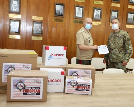 ВМА получи 900 PCR-теста за COVID-19 от посолството на САЩ в България