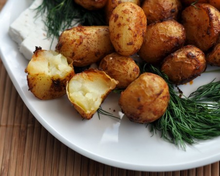 Как да комбинираме диетично картофите с другите храни