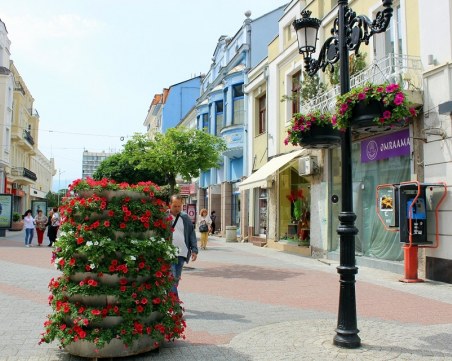 Цветна приказка в центъра на Пловдив