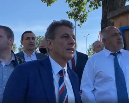 Борисов видя спортна зала в Пазарджик и се хвана за главата, обеща подкрепа