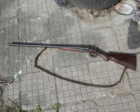 Оръжия и голямо количество марихуана откриха пловдивските полицаи по време на акция