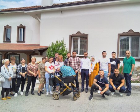 Павел Михайлов и Владимир Маринов дариха курбан за празника Рамазан Байрам в село Устина