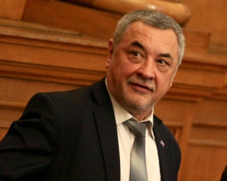 Валери Симеонов: След Божков идва ред на Валентин Златев, след горивата -  мобилните оператори