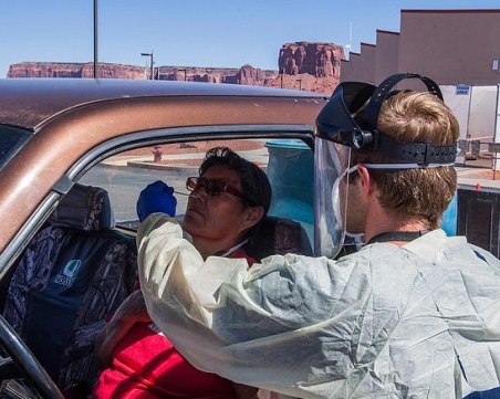 Учени с нови важни разкрития за заразяването с COVID-19