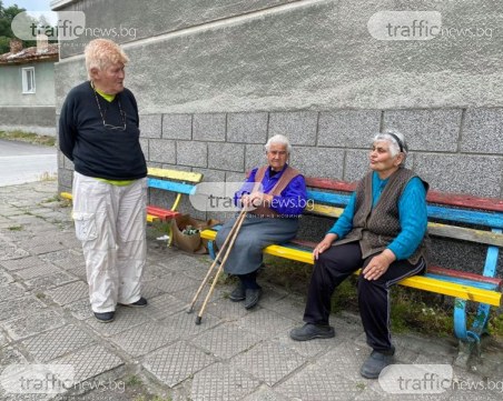 В село Дебръщица се молят за трите жени, пометени на пътя