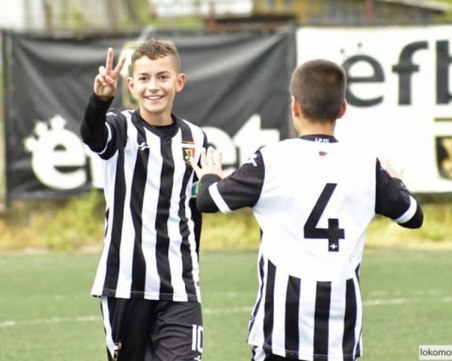 Юношите и децата на Локо подновяват тренировки