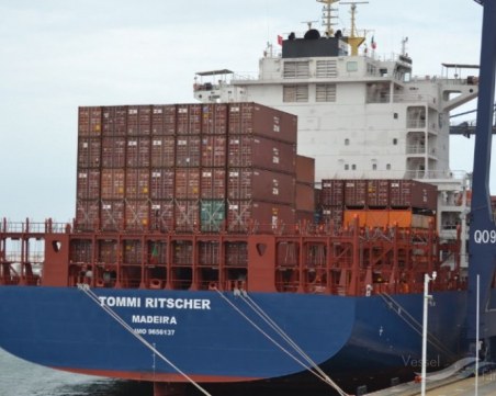 Българският капитан, пленен в Африка, иска време преди да разкаже за случилото се