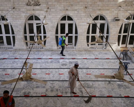 Вдигат полицейския час в Саудитска Арабия