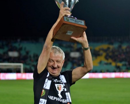 Крушарски: Аз вадя, те харчат - работата върви